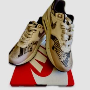 Nike Women’s Air Max